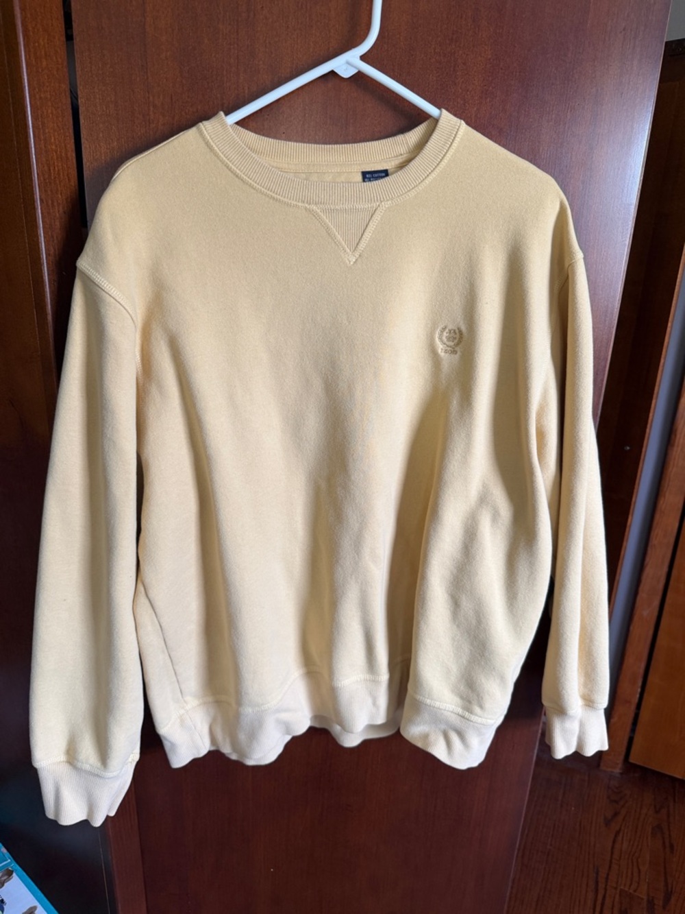 Izod Pale Yellow Crewneck Sweatshirt